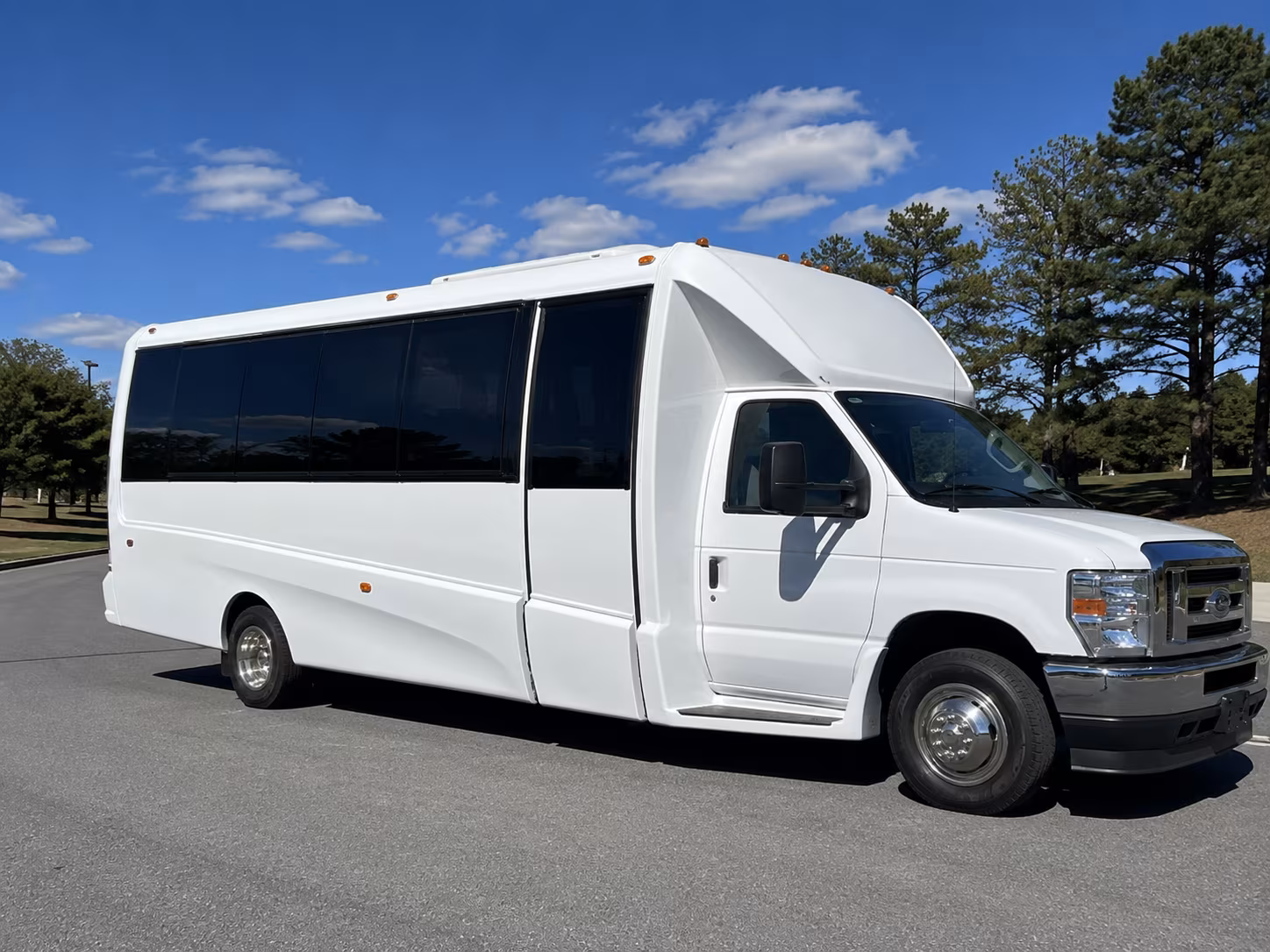 Eugene Winery Tour & Pub Crawl Transportation party bus exterior