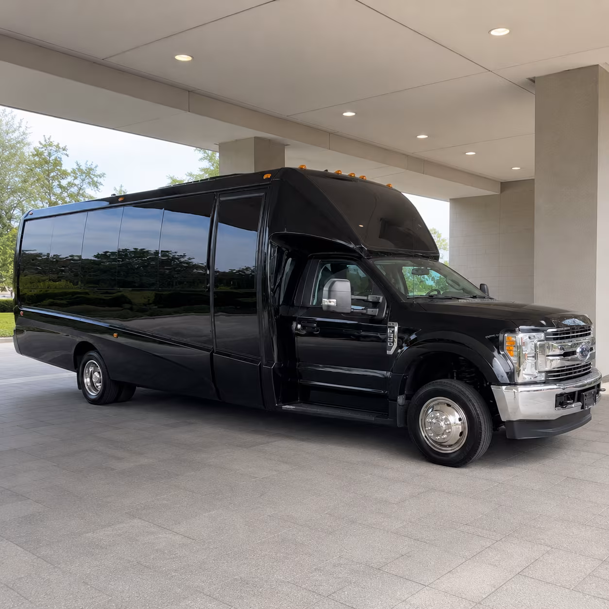 Springfield Homecoming & Prom Party Bus Rentals