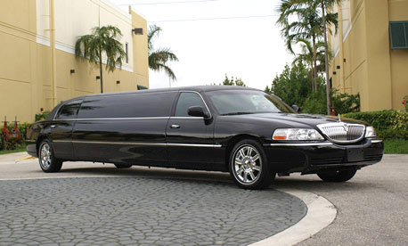 Eugene 8 Passenger Limo